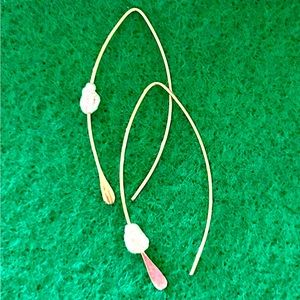 Gold & pearl earrings